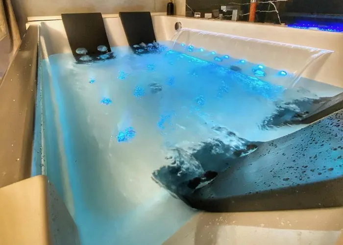 Z Jacuzzi شقة