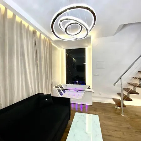 Z Jacuzzi Apartment