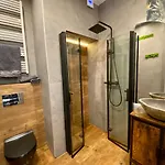 Z Jacuzzi شقة *