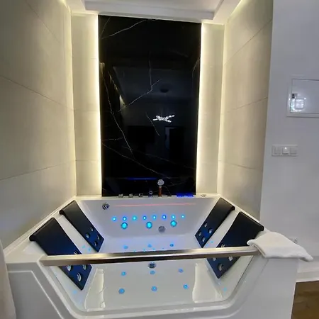 Z Jacuzzi Cracovia